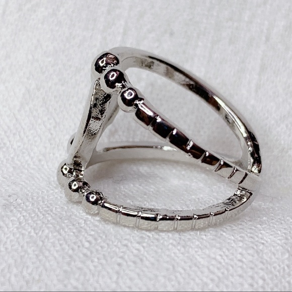 Unique Modern Two Rings Set - Picture 8 of 15